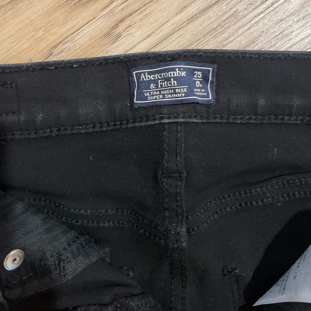 Black high-rise jeans
